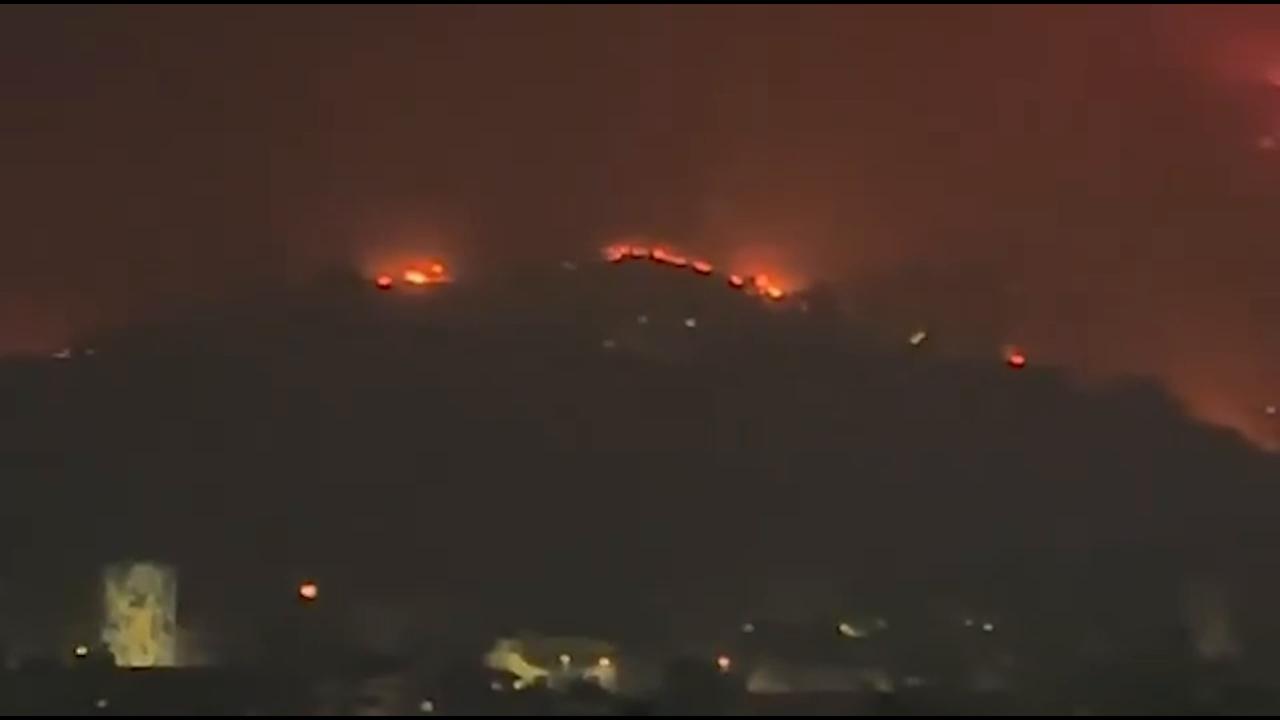 Video thumbnail for Spain: Wildfire Near Vall d’Uixó Forces Mass Evacuations in Castellón 5.