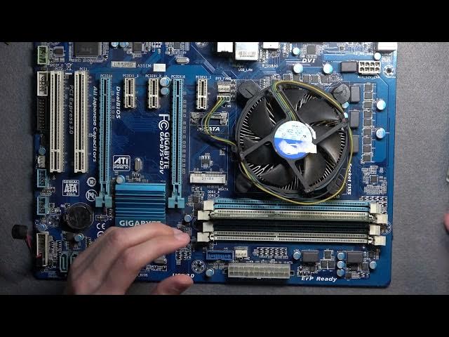 Video thumbnail for How to Install RAM Memory (DDR3) on Gigabyte Motherboard 4 Slots | Which RAM Slot Should You Use