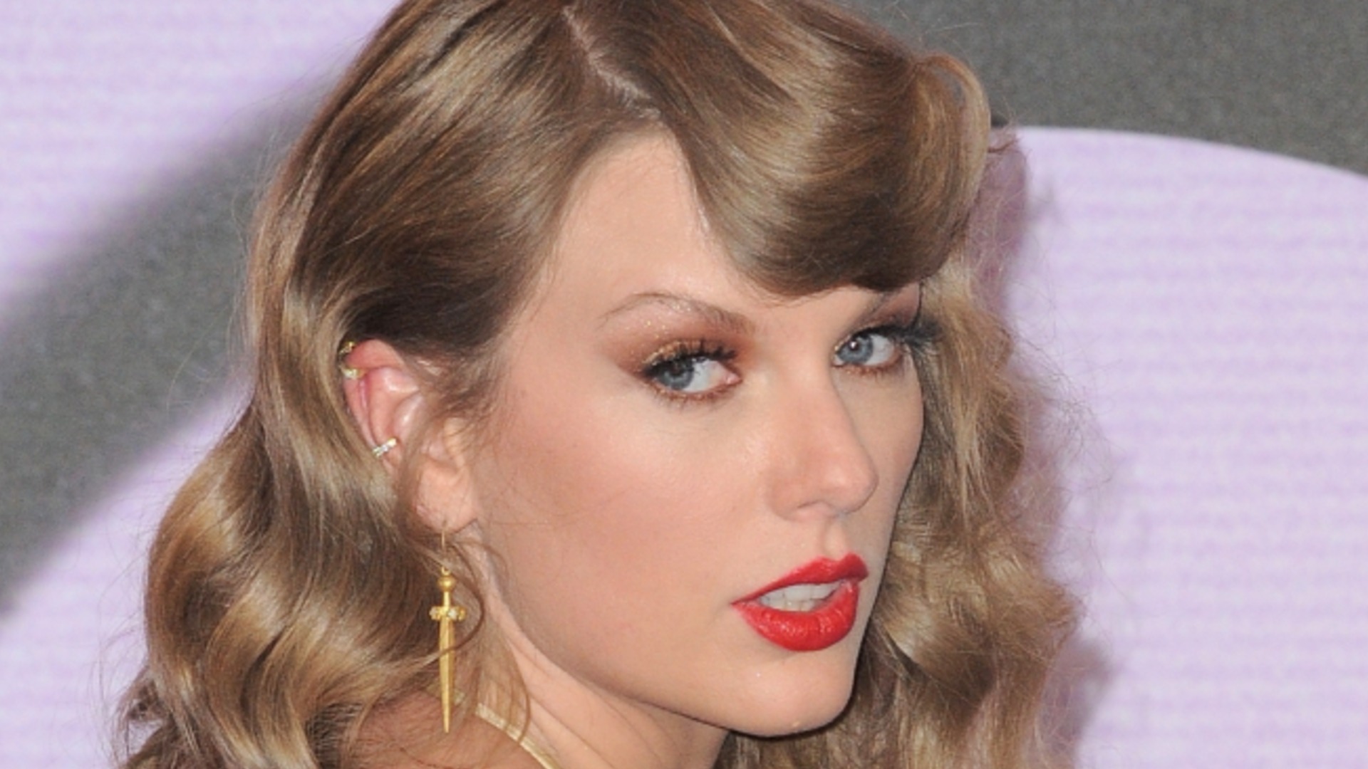 Video thumbnail for Taylor Swift's Exes Have A Lot To Say About Her
