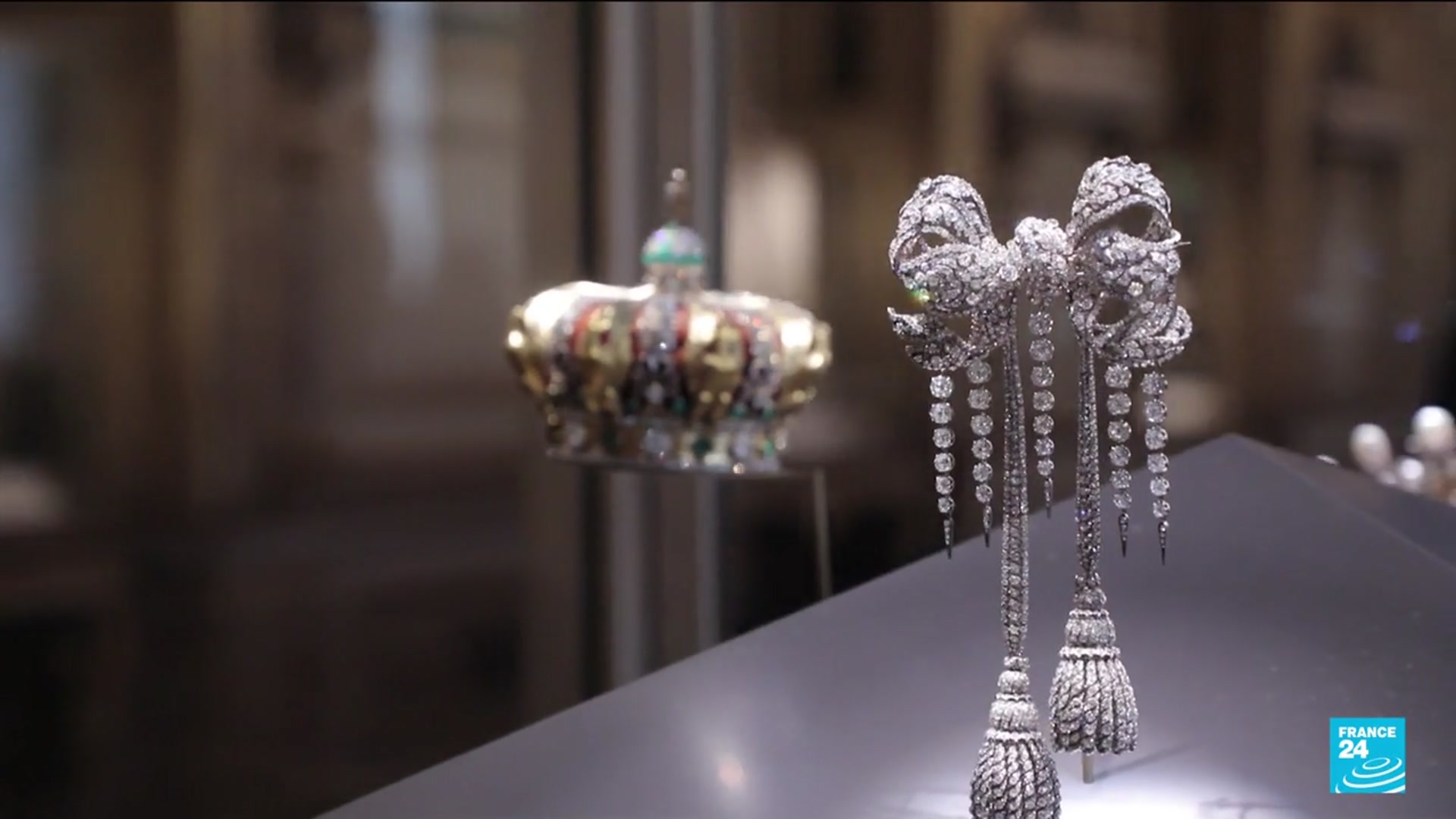 'Video thumbnail for Which jewels were stolen from the Louvre Museum?'