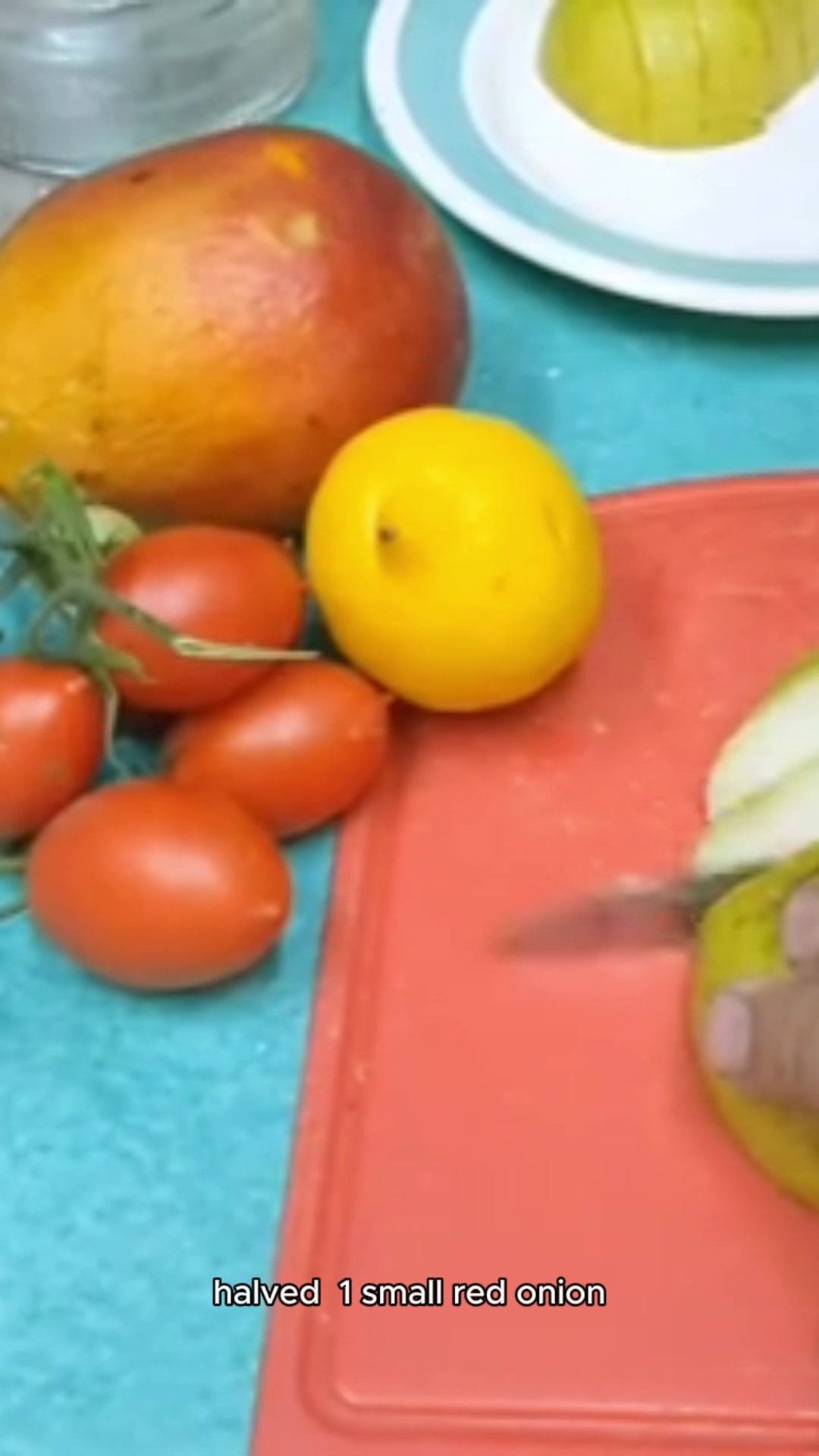 Video thumbnail for mediterranean salad recipe