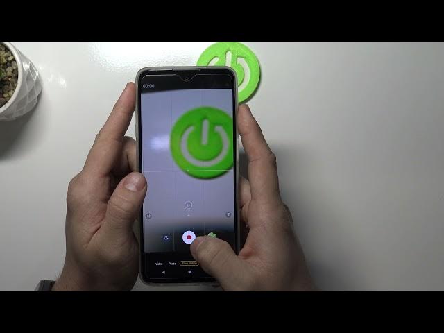 Video thumbnail for MOTOROLA Edge 20 Lite Camera Preview – Check Camera Features