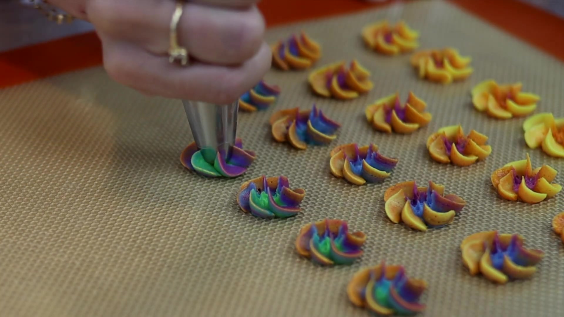 'Video thumbnail for 10 Things You Didn't Know Buttercream Could Do'