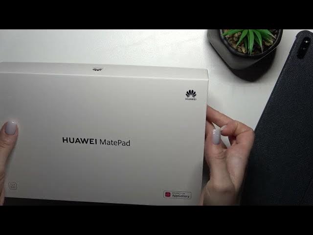 Video thumbnail for Does HUAWEI MatePad 10.4 Come with Charger – Box Extras