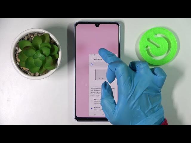 Video thumbnail for How to Enter One Handed Mode on Samsung Galaxy A33