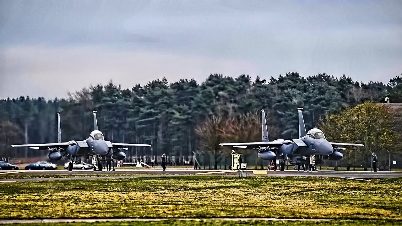 Video thumbnail for F-15E Strike Eagles Takeoff At RAF Lakenheath (MAR 2019)