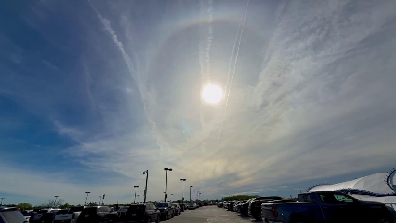 Video thumbnail for US: Halo around the sun captured in Rochester.