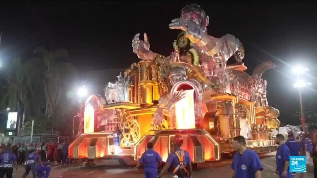 Video thumbnail for Rio carnival parade honours President Lula, sparks criticism