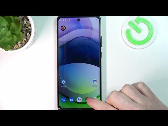 Video thumbnail for How to Fix Call of Duty no being Visible in Play Store of MOTOROLA One 5G Ace - Install Call of Duty