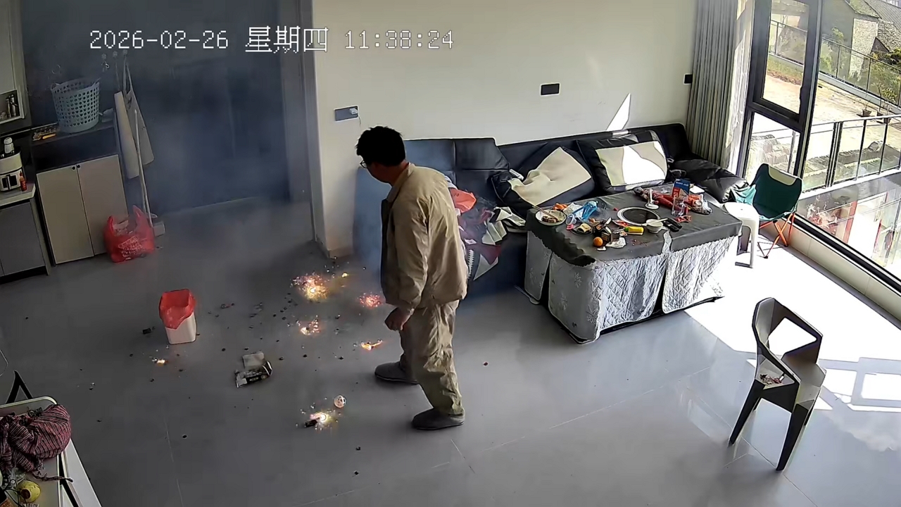 Video thumbnail for Hero Dad Saves the Day from Indoor Firecracker Chaos!
