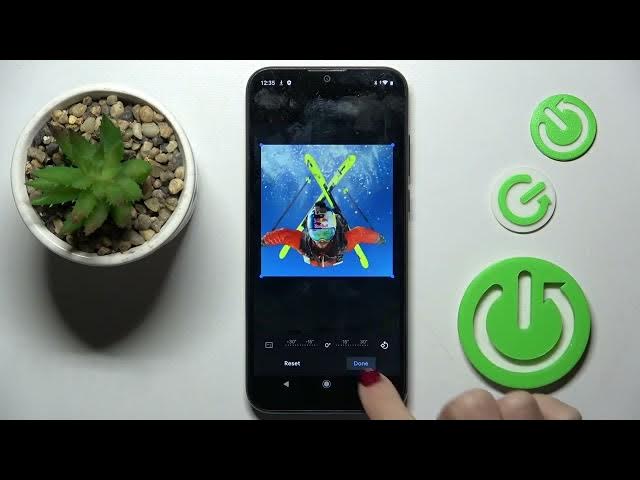 Video thumbnail for How to Add Photo to Contact on MOTOROLA MOTO E6S?