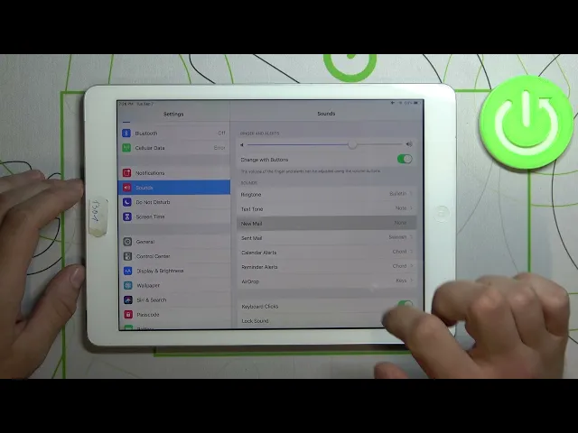 Video thumbnail for Personalize Notifications on iPad Air 1 - Set Customized Notification Sound