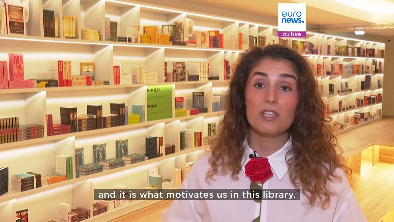 Video thumbnail for Dua Lipa opens library for banned and censored books in Portugal