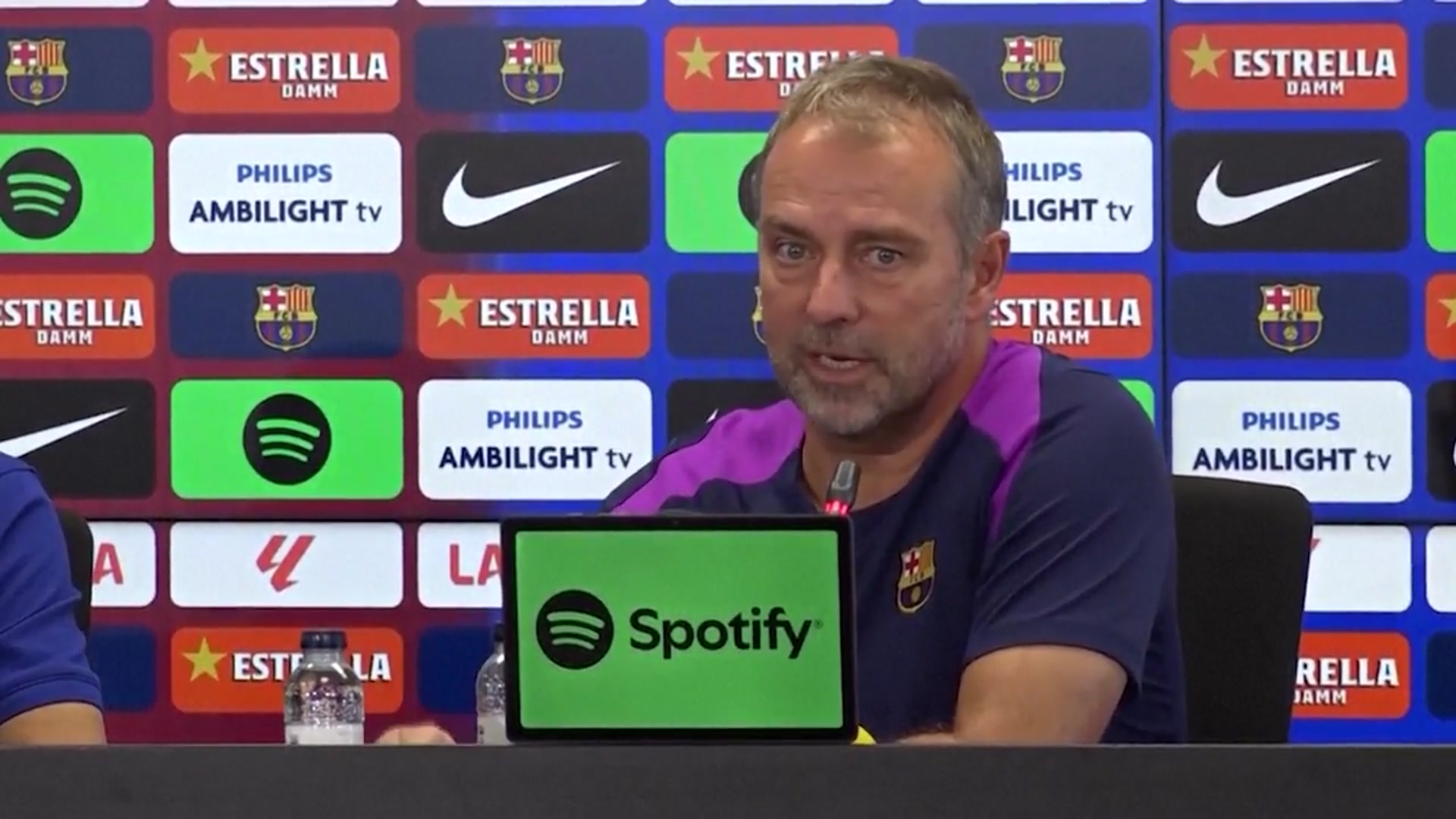 'Video thumbnail for Rashford ‘has the confidence’ to succeed at Barcelona - Hansi Flick'