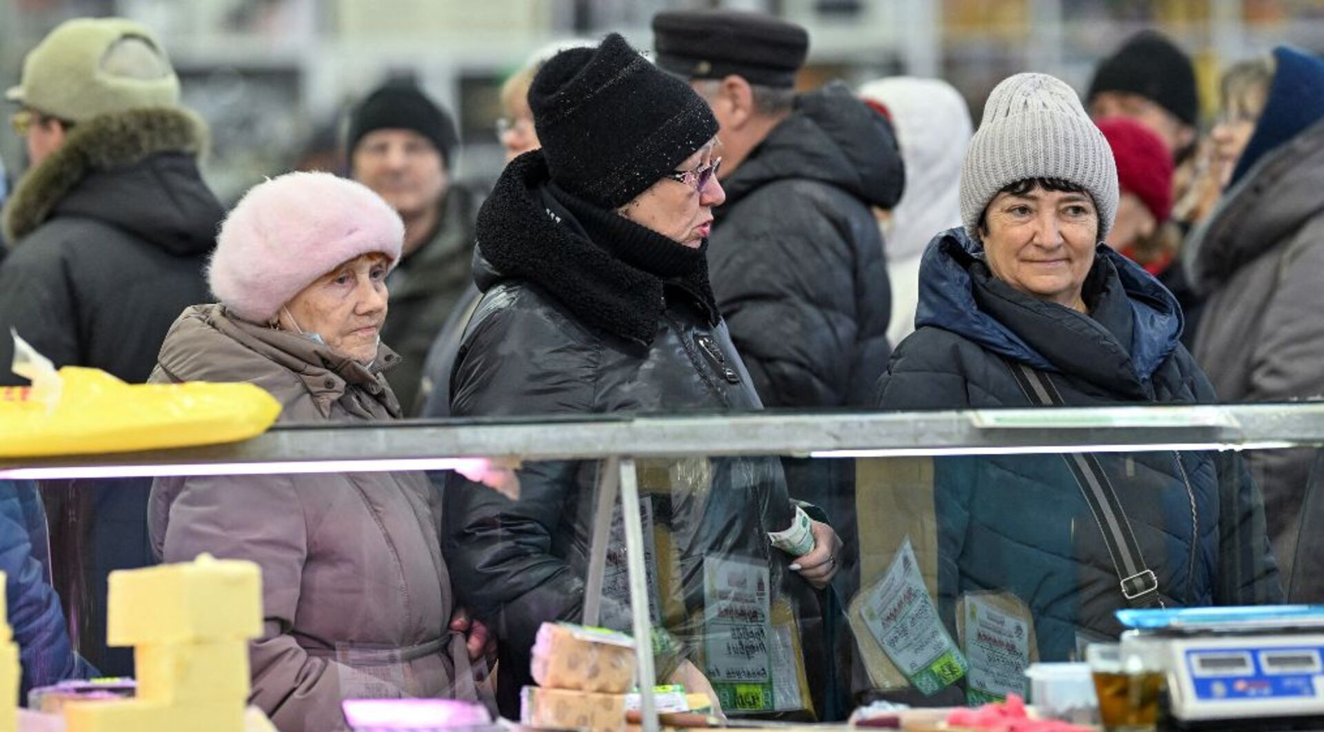 Video thumbnail for Four years of war take toll on Russian economy as sanctions bite