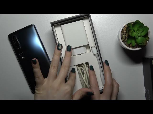 Video thumbnail for Does XIAOMI Mi 10 Pro Comes with Earbuds?