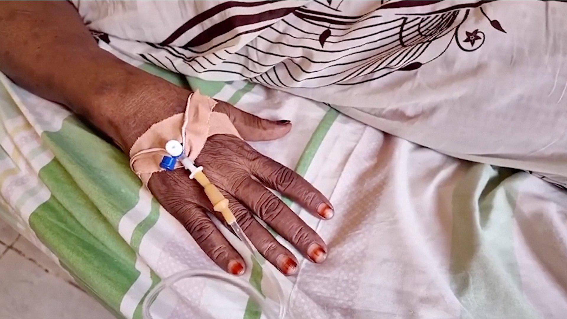 Video thumbnail for How Sudan war is putting cancer patients at risk