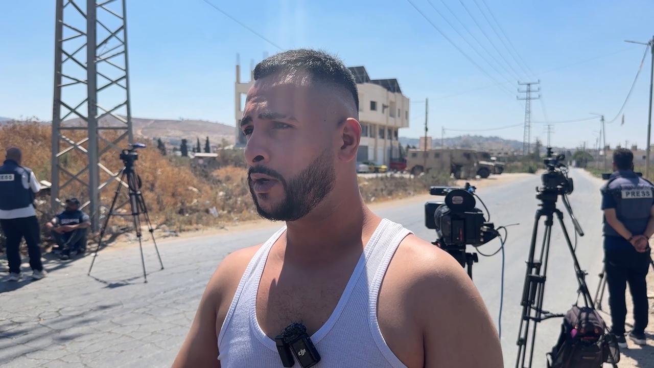 Video thumbnail for Israeli army detains Palestinians, carries out field interrogations in West Bank.
