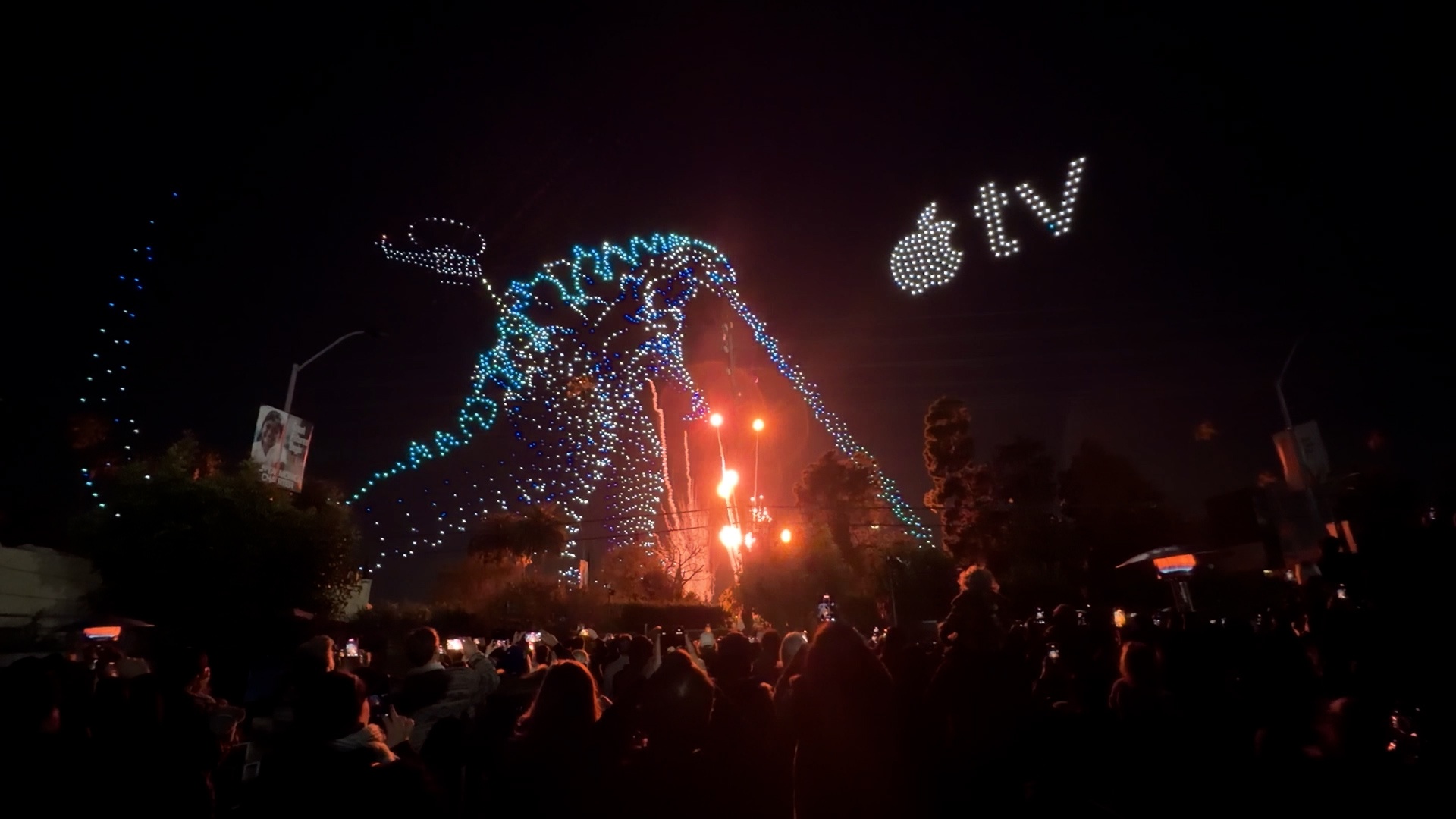 Video thumbnail for Tallest aerial drone formation of a fictional character - 139.5 metres achieved by Apple with Heads in the Sky