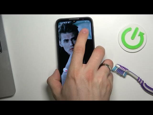 Video thumbnail for How to Clean Motorola Defy USB Port Using Household Items / Homemade clean Motorola Defy USB