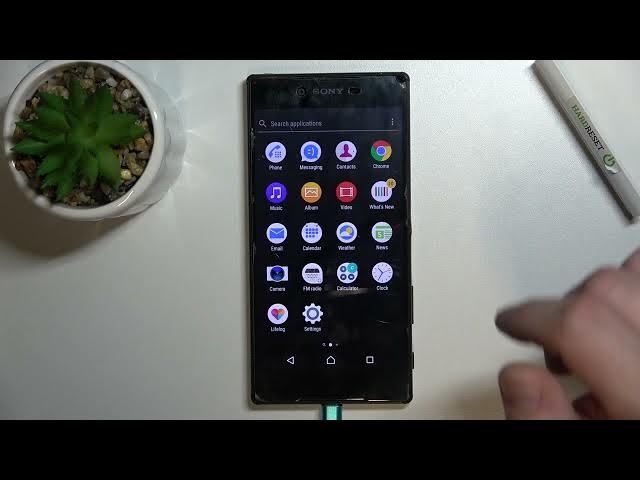 Video thumbnail for Add & Delete Phone Caller App's Icon from Home Screen – SONY Xperia Z5 Premium