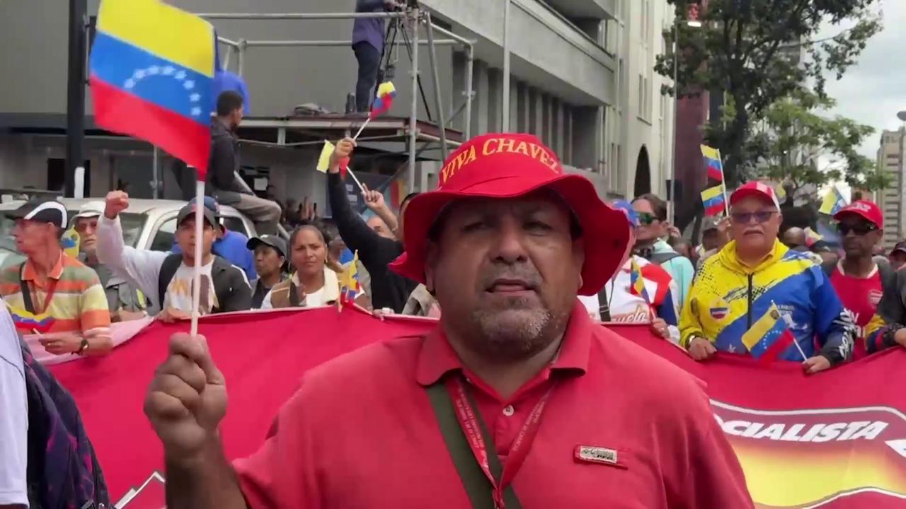 Video thumbnail for Chavismo supporters march in Caracas to back interim President Delcy Rodríguez.