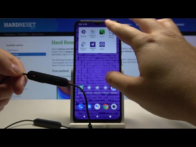 Video thumbnail for How to Connect Huawei AM61 Sport with Motorola Moto E7 Power – Link Bluetooth Earbuds