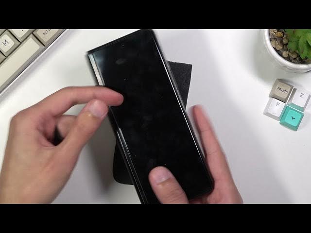 Video thumbnail for How to Insert Nano SIM into SAMSUNG Galaxy Z Fold3 - Open SIM Slot & Set Up Nano SIM Card