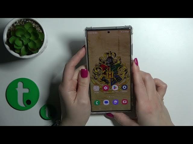 Video thumbnail for How Does Face Recognition Work on Samsung Galaxy S23 Ultra - Face Unlock Test