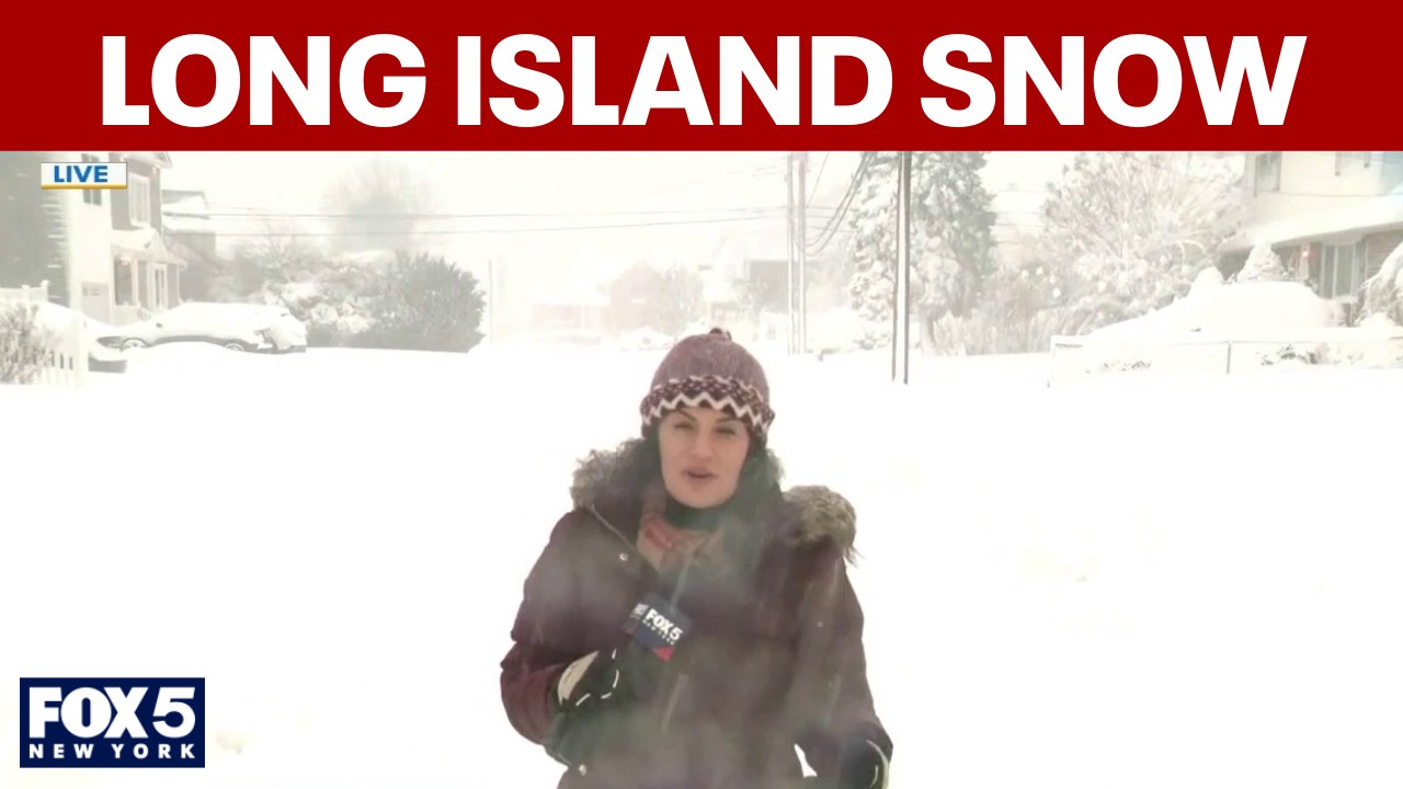 Video thumbnail for Long Island gets pummeled by heavy snow | WATCH