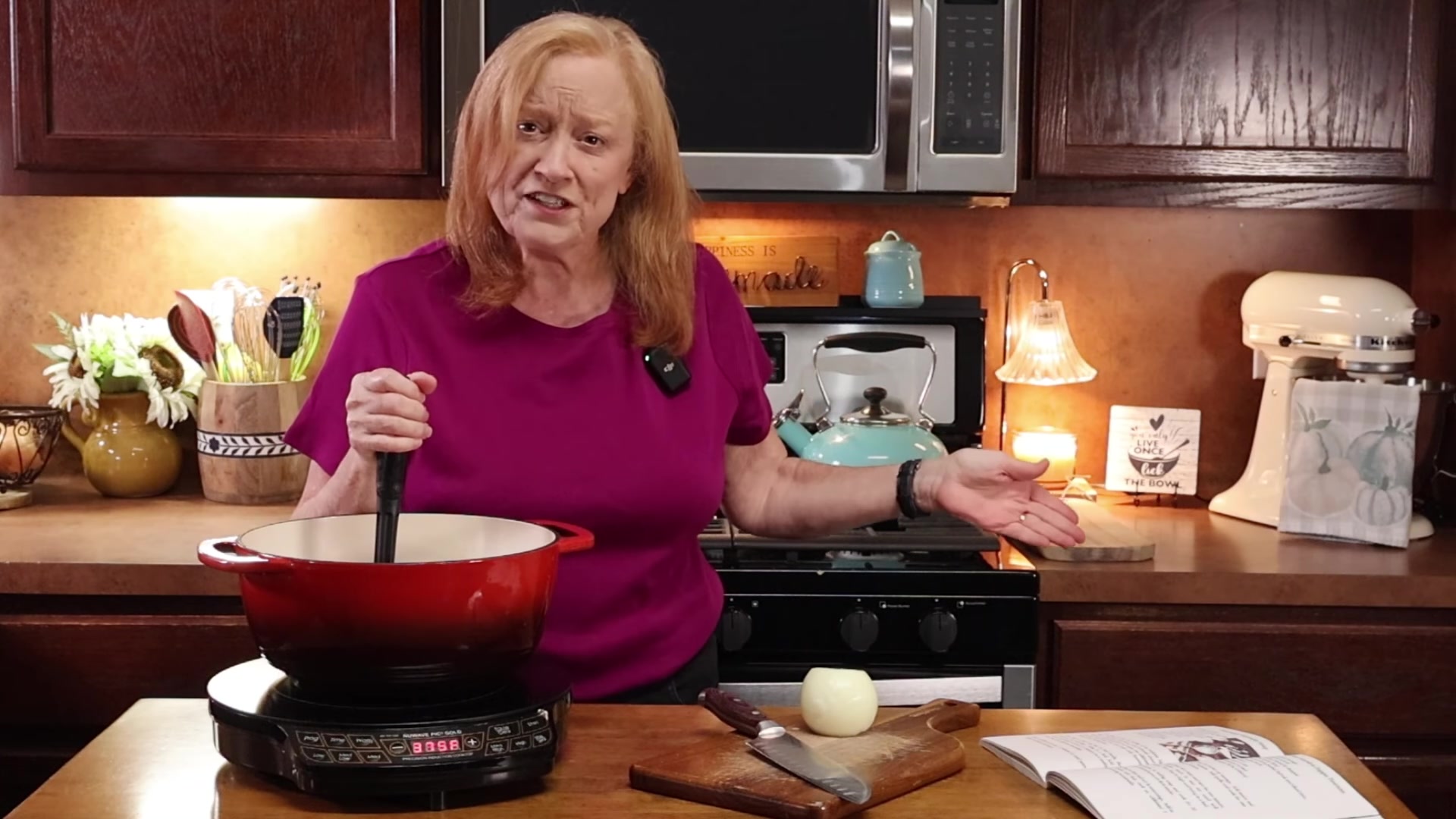 Video thumbnail for Easy HAMBURGER VEGETABLE PANTRY SOUP