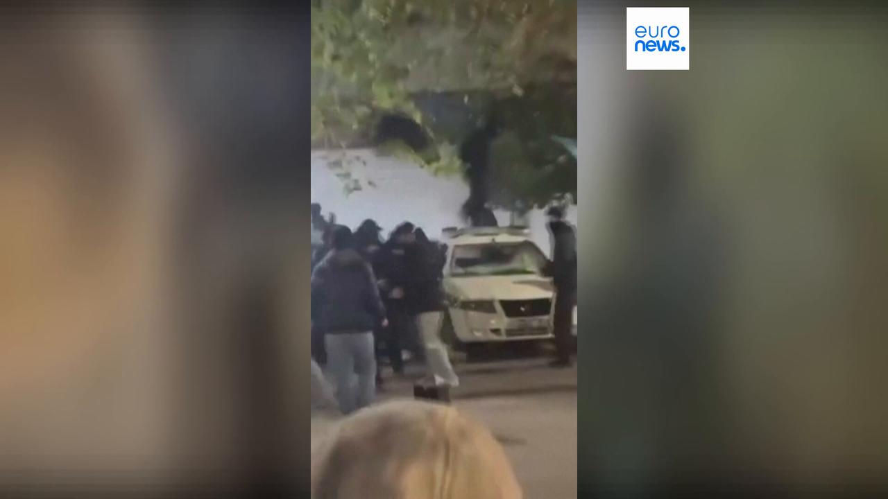 Video thumbnail for Tehran arrests 139 foreigners in central Iran during deadly country-wide protests