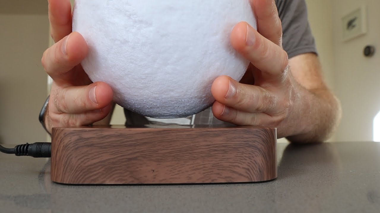 Video thumbnail for How to set up floating moon lamp