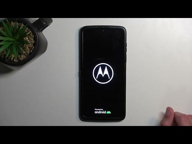 Video thumbnail for MOTOROLA Razr 2022 - Hard Reset ( Second Method )