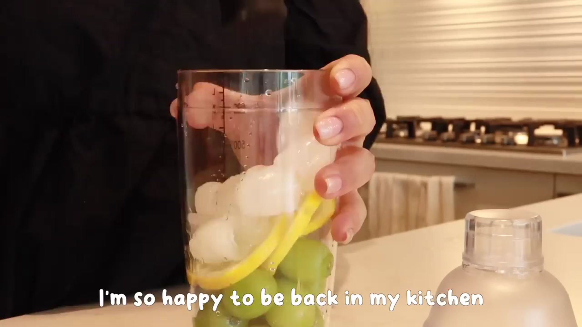 Video thumbnail for 【Cooking for my husband】Hand Cut Noodles  Crispy Chicken Wings  Easy Asian Recipe   Tiffycooks Vlog(720P HD)