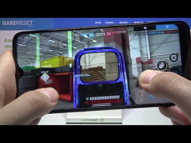 Video thumbnail for Test Warface Gameplay on EssentielB HeYou 60 – High Graphics Checkup