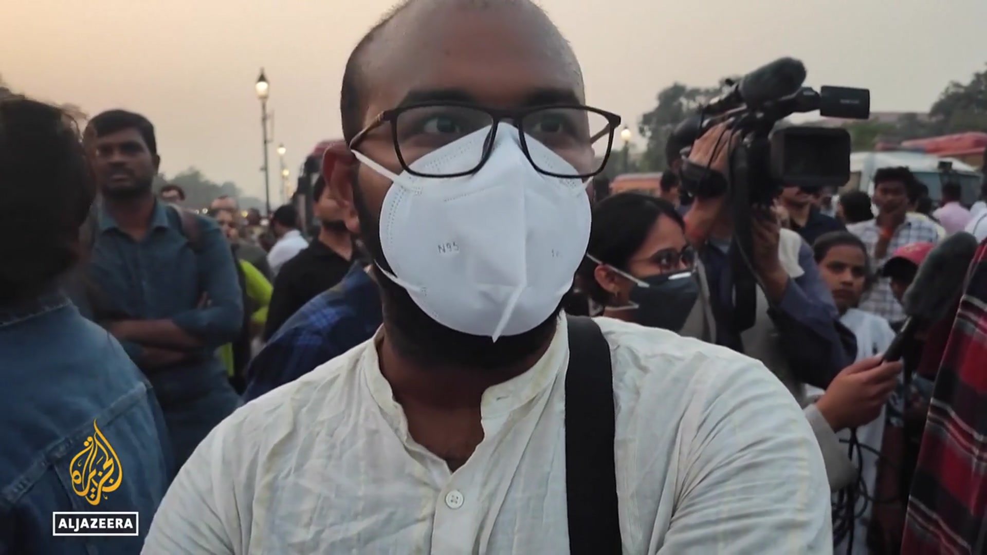 'Video thumbnail for India pollution protests: Police arrest demonstrators in New Delhi'