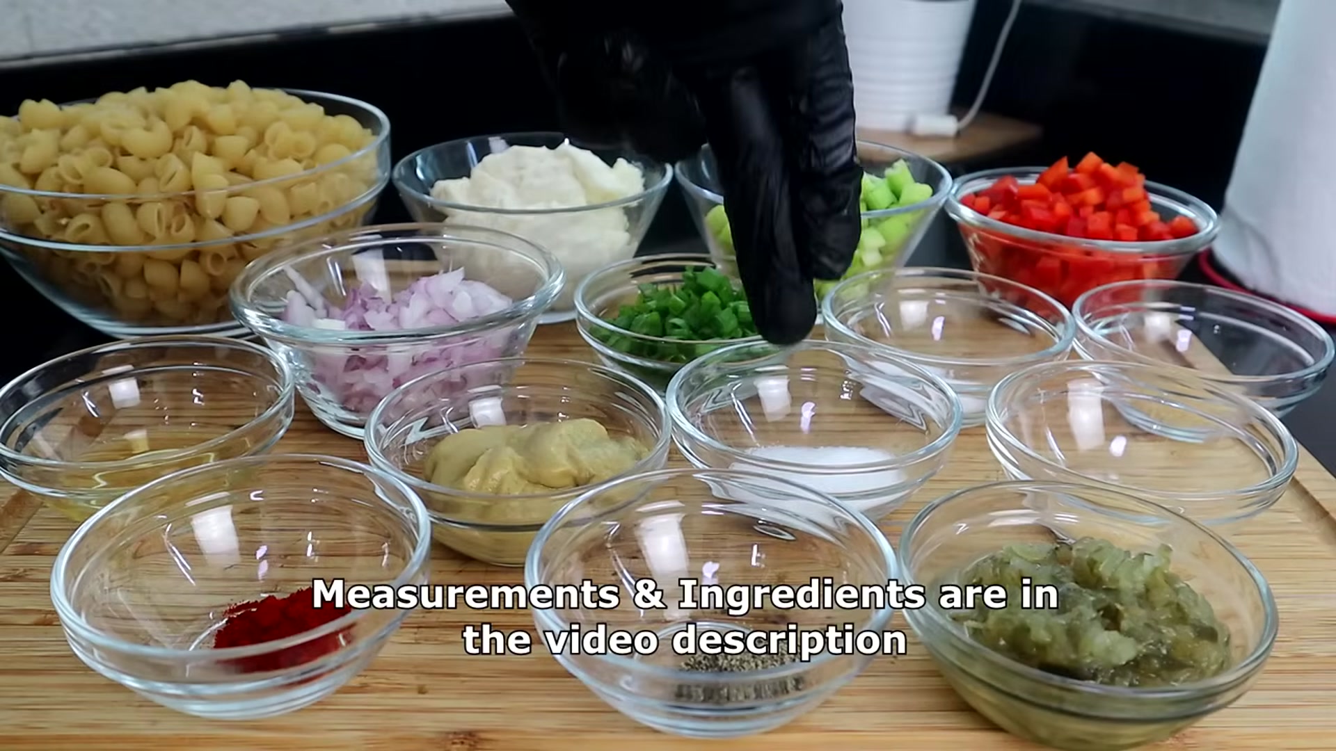 Video thumbnail for Easy Macaroni Salad Anyone Can Make _  4th of July Recipes(720P_HD)