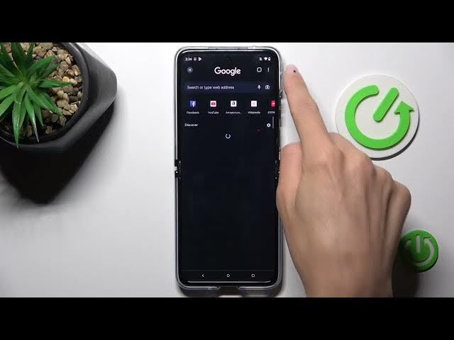 Video thumbnail for How to Clear the Browsing Data on a MOTOROLA Razr 40 Ultra