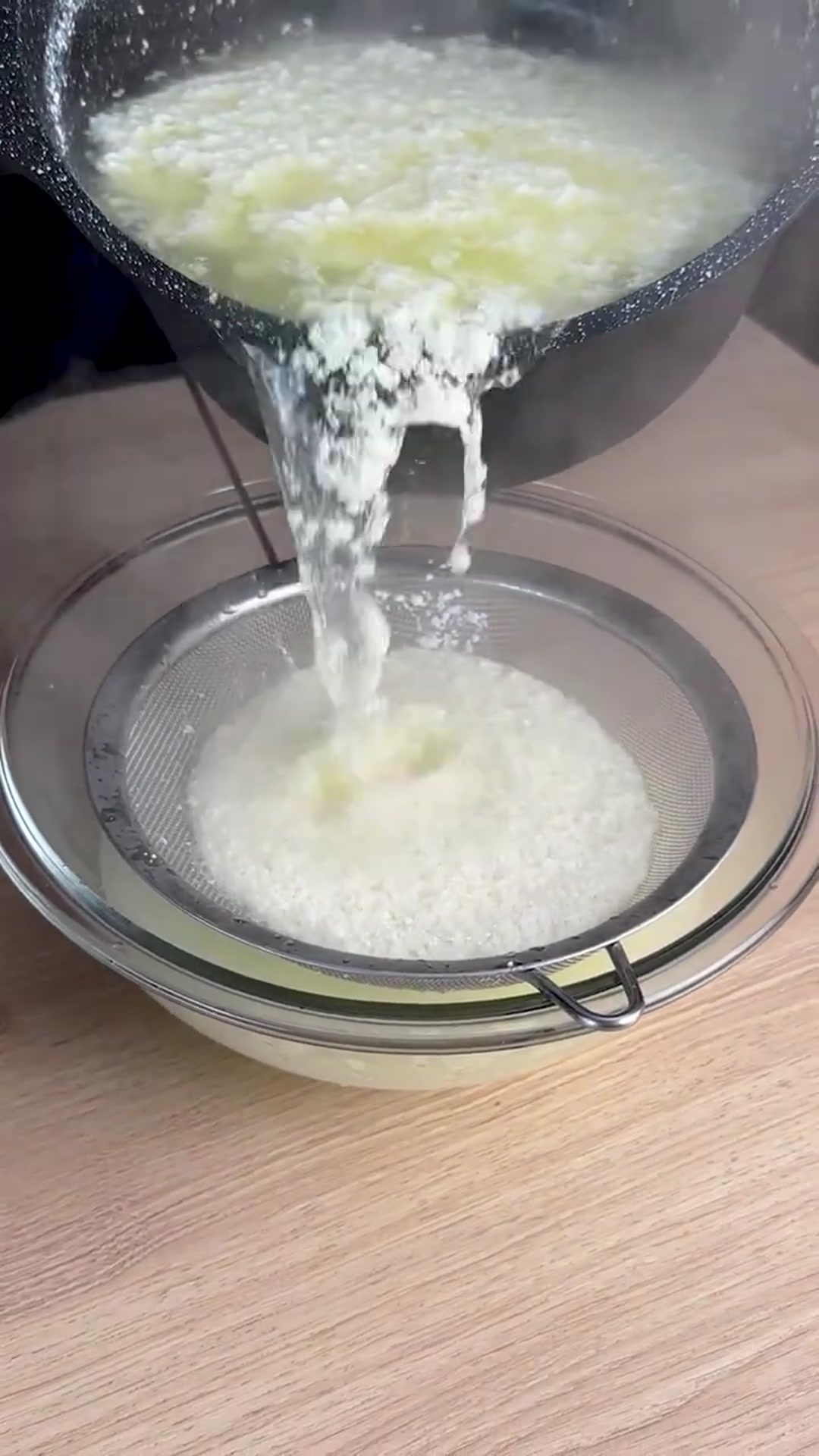 Video thumbnail for I added vinegar to the milk and was surprised by the resulta(720P HD)