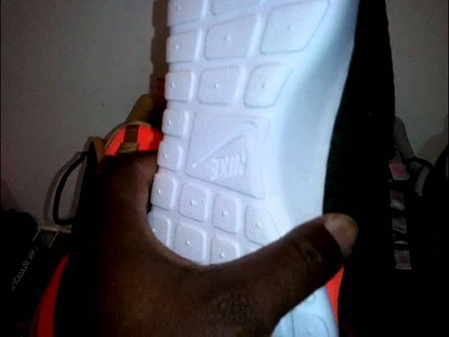 Video thumbnail for Nike roshe run fb yeezy pink