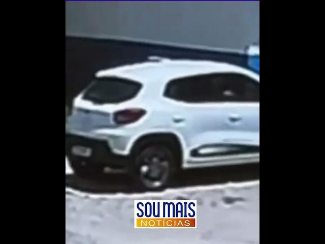 Video thumbnail for Jovem é sequestrada na saída de igreja, feita refém no próprio carro e encontrada morta no Ceará