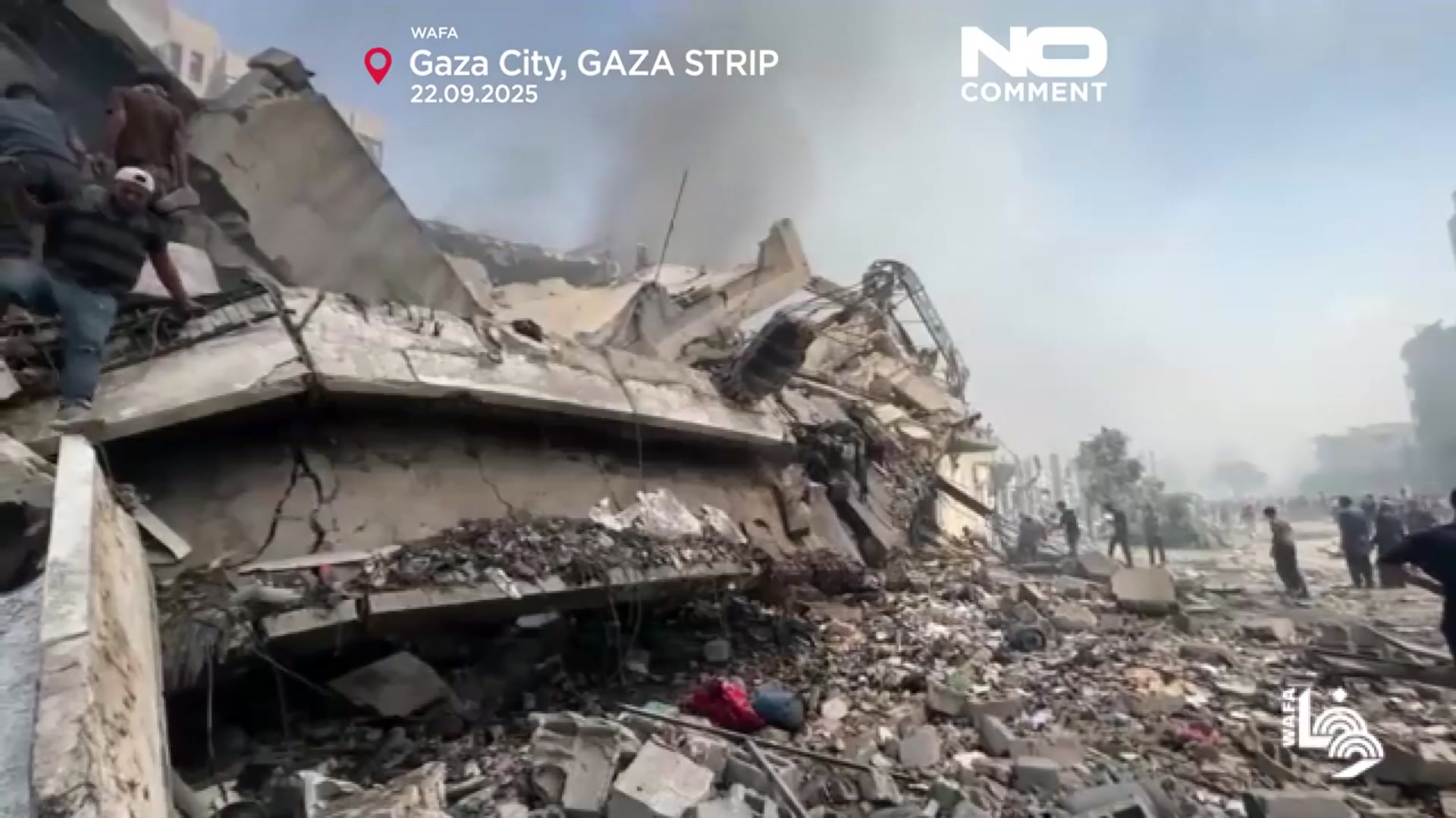 'Video thumbnail for Dead and wounded Palestinians taken to hospitals after Gaza strike'