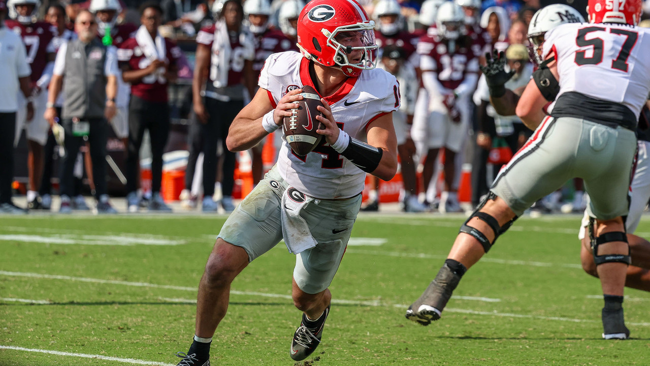Video thumbnail for Can the Dawgs Tame the Longhorns Between the Hedges?