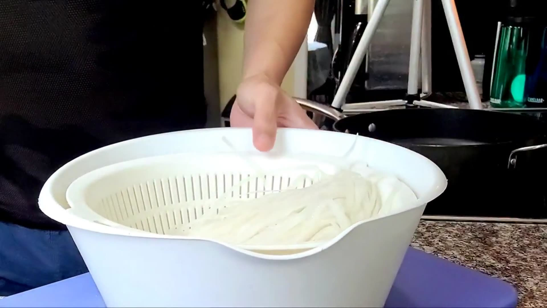 Video thumbnail for How to Easily Make Delicious Pad Thai in The US. Easy Dinner Recipe(720P 60FPS)