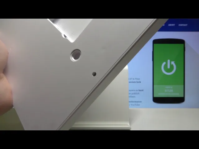 Video thumbnail for How to Input Micro SD Card in BRAUN DigiFrame – Insert Memory Card