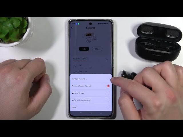 Video thumbnail for How to Adjust Touch Gestures on JBL Endurance Race?