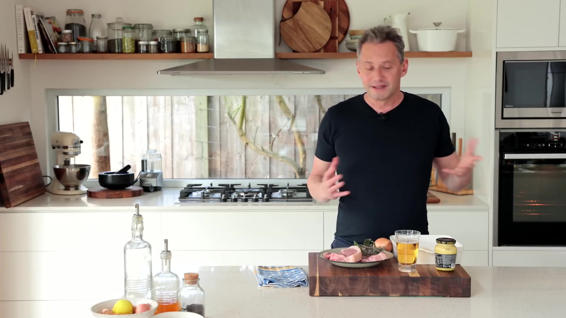 Video thumbnail for 8.The 5 Minute Trick for Incredibly Juicy French Pork Chops (1080p 25fps)