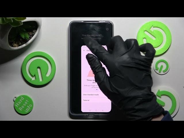 Video thumbnail for How to Enter the One Handed Mode on the HUAWEI Nova 10 SE