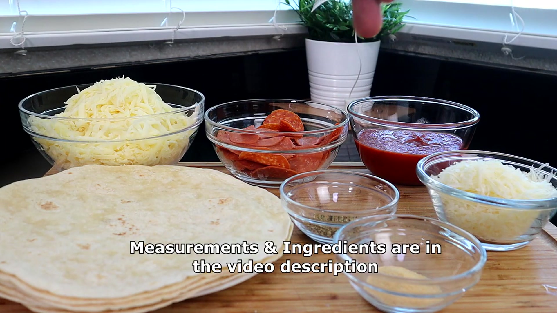 Video thumbnail for The Easiest Pizza Roll Recipe That Will Change Your Snack Game_(720P_60FPS)